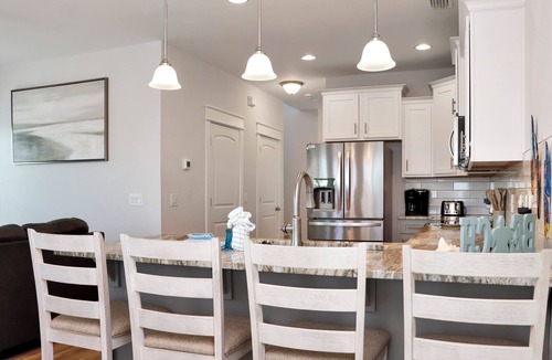 Indian Pass House | ☀️ Sand Casas - Pet Friendly - Short Walk to Beach 🌴