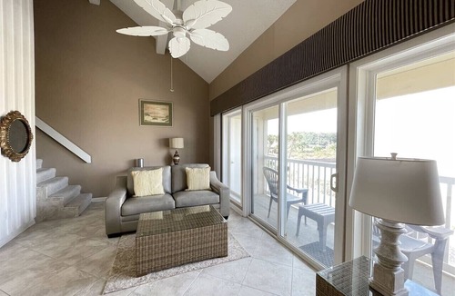 Villa Sabine Condo | Sand Dollar W208 Affordable Bayfront Getaway!