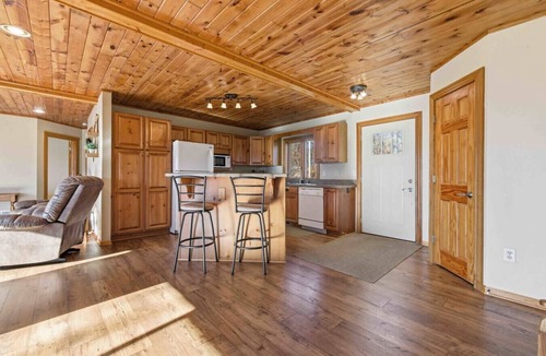 Brainerd Cabin | Sandy Shallows on North Long Lake