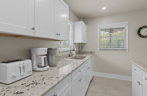 Sanibel Cottage | Sanibel Shore C1- 2-bedroom Cottage Sanibel near the beach