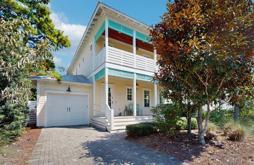 Lakeside at Blue Mountain Beach House | Scenic beachside retreat with abundant space and smooth access to the shore