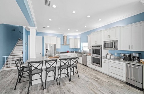 Surf Side Shores House | Sea Bliss Summary: Se