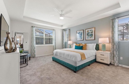 Bay Lake Villa | Sea Shore at Solara Resort by Shine Villas #401 villa