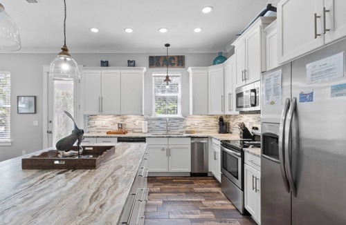 Emerald Waters Village House | Seas and Greetings, Walk to private Beach, Dog Friendly, 2 Community Pools