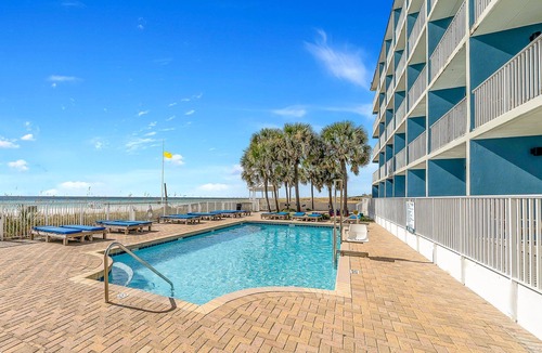 Fort Bay House | Seaside Escape: Gorgeous Beachfront Home with Ocean Views