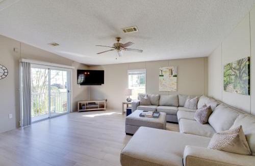 Sebastian House | Sebastien Cottage w/Screened Porch, 5 Mi to Beach