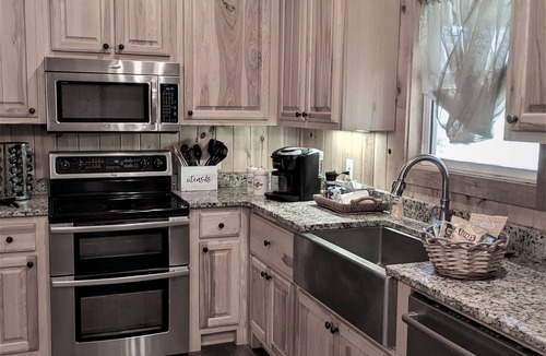 Troy Cabin | Secluded cabin just 2.5 miles from Troy University