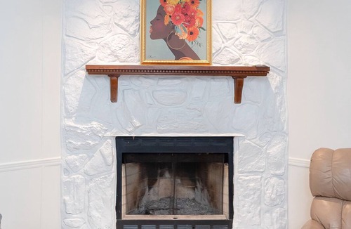 Selma House | Secluded downtown cozy cabin feel w/waterfront view of the Edmund Pettus Bridge