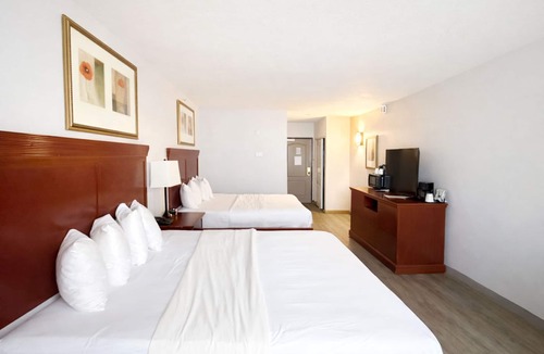 Seffner Hotel | Seffner Inn and Suites