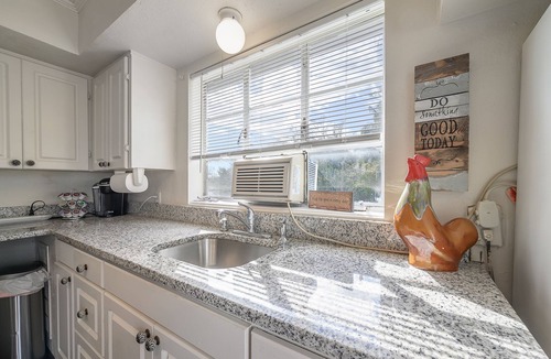Old Seminole Heights Apartment | Seminole Heights TAMPA - Foodie Capital - walk to breweries