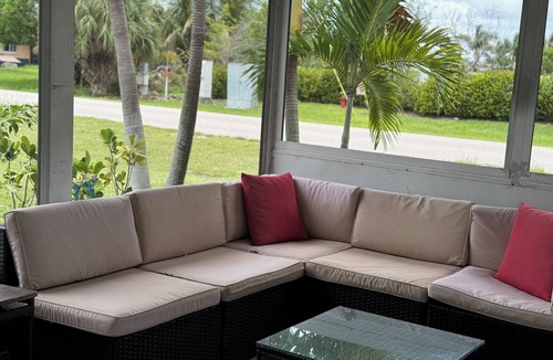 Yacht Club House | Serene 2-bedroom house with AC in lovely Cape Coral
