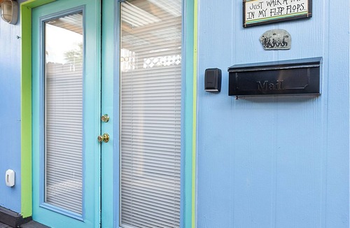 West Palm Beach Cottage | Serenity Retreat Minutes to the Beach, Guesthouse
