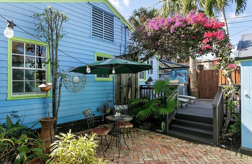 West Palm Beach Cottage | Serenity Retreat Minutes to the Beach, Guesthouse