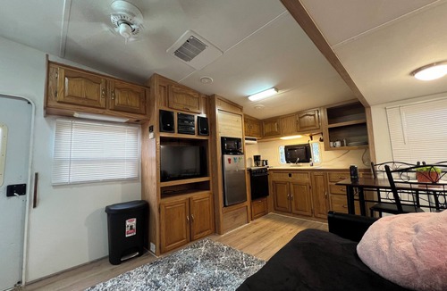 Putnam Hall House | Shaanti Living Cozy Private Camper 2