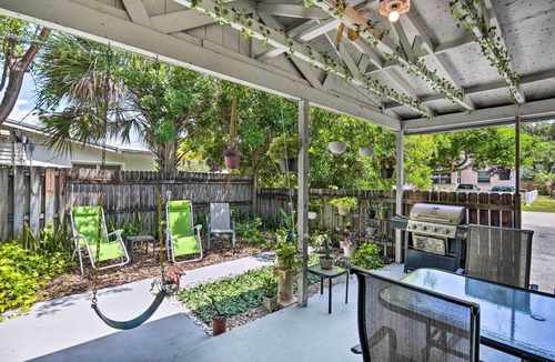 Croissant Park House | Shady & Eclectic Fort Lauderdale Dwelling w/Yard!