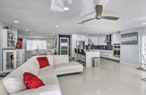 Hialeah House | shakes house