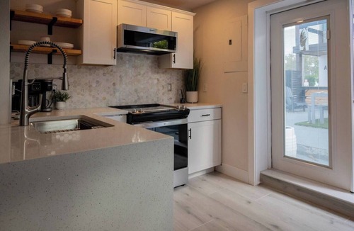 Rockledge House | Shares Loft Luxury Apt - NEW!, Shares Loft Luxury Apt - NEW!