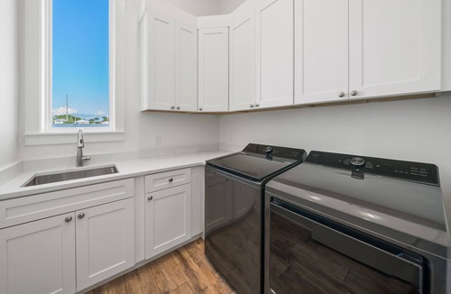 Biltmore Beach House | Shimmering Pearl | Amazing Beach Views| Heated Private Pool | Restaurants and attractions nearby