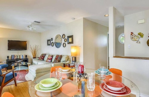 Truman Annex Apartment | Shipyard Treasure by AvantStay