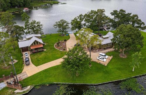 Shelby House | Shoreline Home with Boat Dock and Fire Pit in Shelby!