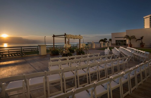 Brush - Stewarts Apartment | Short Distance From The Well Known Sites! Pool