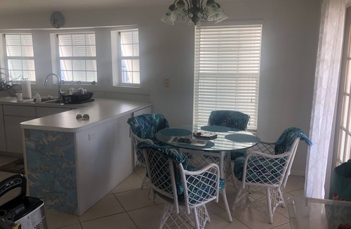 Cutthroat Harbor Estates House | SHORT TERM RENT WITH 10k BOAT LIFT Avail from 5/1/2026 for 5-6 months