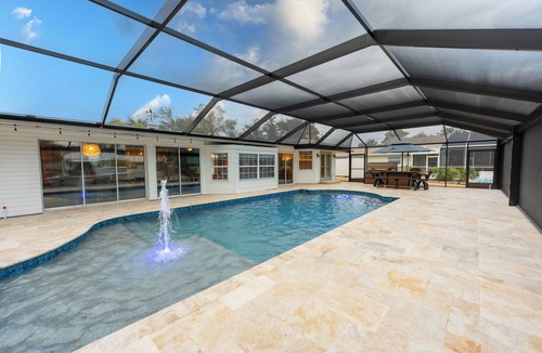 Siesta Key House | SIESTA KEY-Single family home completely updated with in ground pool and cage.
