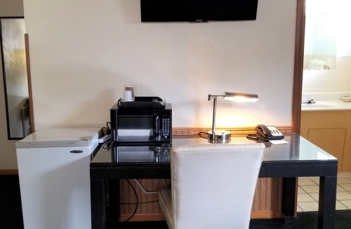 Marshfield Hotel | Simplicity Inn