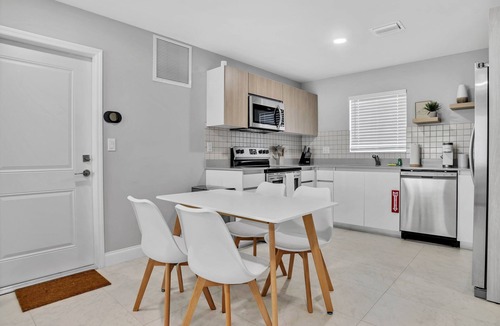 Downtown Fort Lauderdale House | Sistrunk Shades Villas #3 - Brand New Townhome Downtown Fort Lauderdale Florida