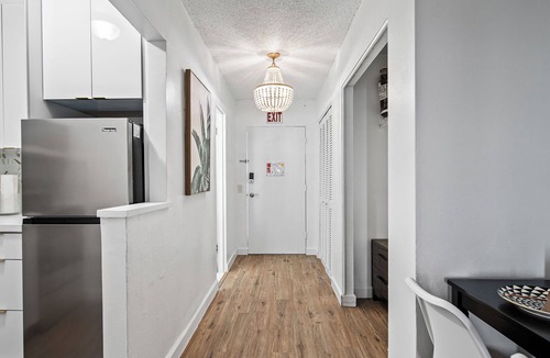 North Bay Village Condo | Skyline View, Free Parking, Balcony Discount Special, Beautiful Beaches