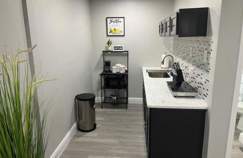 Lakeland Apartment | Skyview Studio