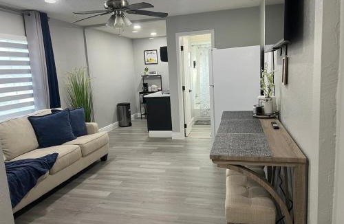 Lakeland Apartment | Skyview Studio