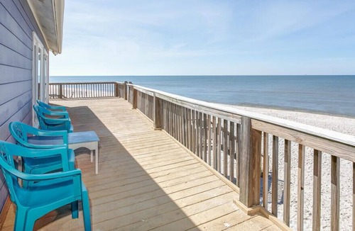 Surf Side Shores House | Sleeping Bee