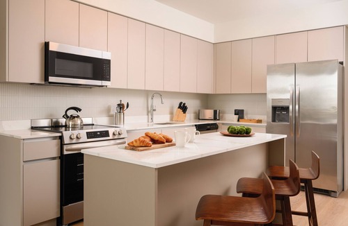 Midtown Hotel | Sleeps 12 2 Suites in New Luxury Hotel w/Rooftop Pool | Sense28 by AvantStay