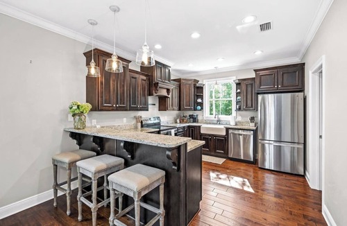 Fairhope House | Sleeps 12! Have a great time on the River with big porch and pier on the water!