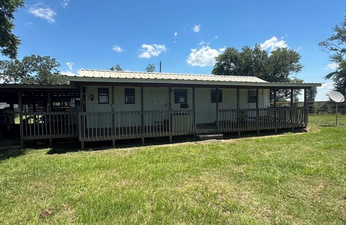 Sneads House | Small Country Home on Private Farm In City Limits of Sneads