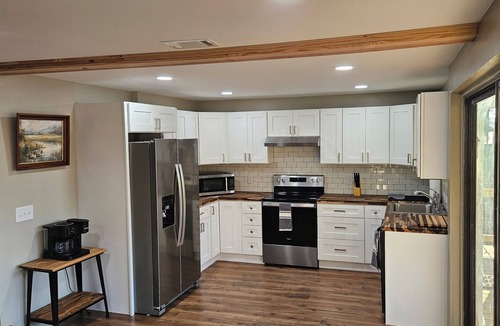 Crane Hill Cabin | SMITH LAKE CABIN