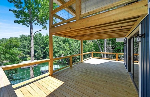 Crane Hill Cabin | SMITH LAKE CABIN