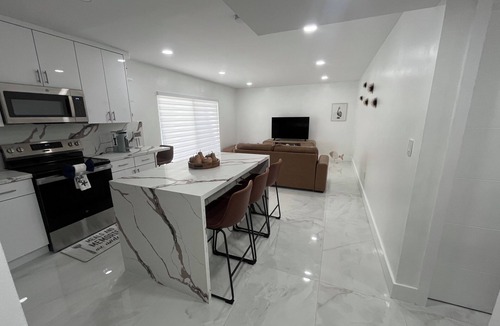 Marathon Apartment | Snowbird Paradise Canal-Front 1BR Minutes to Sombrero