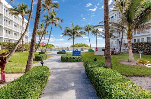 Pompano Beach Resort | South Florida Beach Escape with Cozy Studio at Sea Gardens Resort