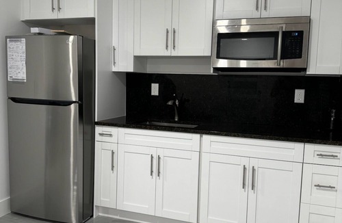 Parkland Apartment | South Florida Exclusive Studio 10mi from Beaches