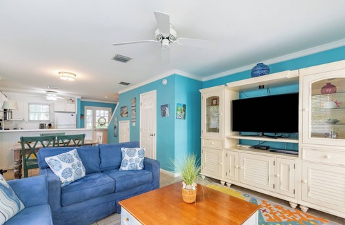 Bahama Village House | Southard Getaway | Covered Patio, Great Location, Shared Pool | Month Long Stays