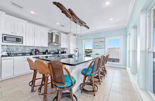 Surf Side Shores House | Southern Charm Fort Morgan
