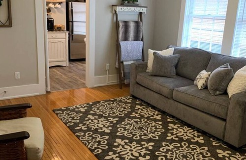 Hannon Park Apartment | Southern Charm One Stay at a Time
