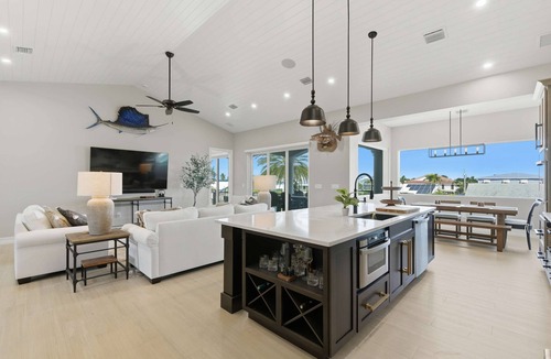 Key Colony Beach House | Southern Palms -Luxury 5 Bd/6 Bath waterfront home on wide canal in Key Colony Beach, private pool and hot tub, 32' Dockage, Minutes to Atlantic Ocean, Easy Access.Newer Construction. Ice Maker, All Bedrooms with Ensuite Bathrooms, Stunning water views