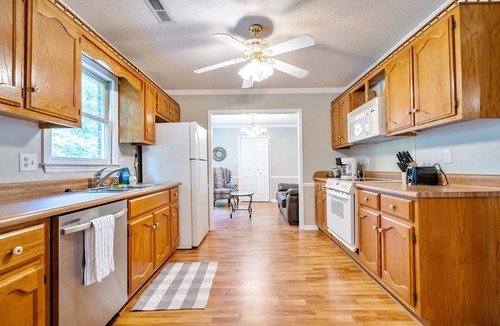 Decatur House | Space and Comfort at Crandon House