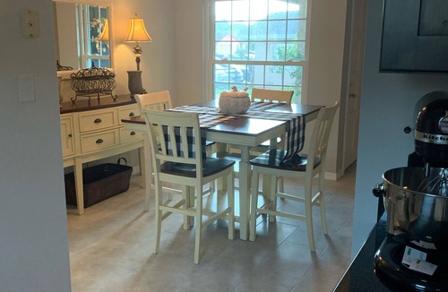 Titusville House | Space Center~Beaches~Cruise Lines~Theme Parks! Ideal Location!