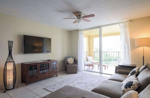 Aventura Condo | Spacious 2 bedrooms with Water Views