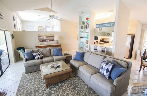 Murex Lakes House | Spacious 3/2 pool home on Sanibel Island - 10 min walk to beach - Lily Pad