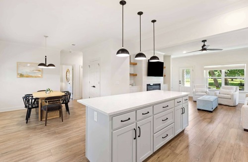 Ono Island House | Spacious 3 Bedroom Home Near Beaches and Shopping!